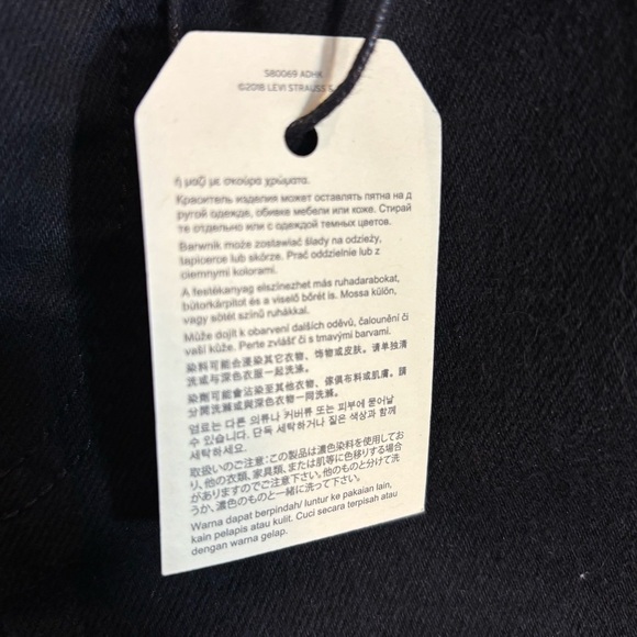 LEVI’S Sz 30 Wedgie Straight Button Fly in Black NEW WITH TAGS - Picture 6 of 15